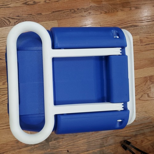 Igloo - Wheelie Cool Blue 38 qt Cooler - 第 11/13 張圖片