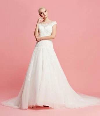 HBH Brautmode Fit and Flare Brautkleid mit Illusionsausschnitt Gr.34-48 - Bild 1 von 4