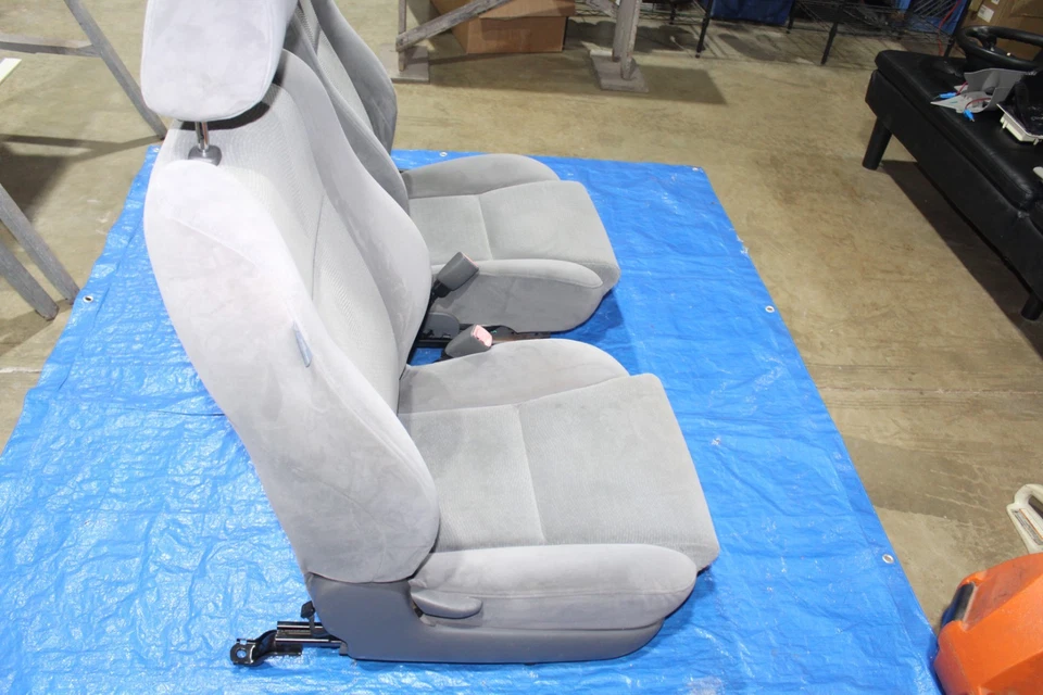 04-08 Par de asientos cubo delanteros Toyota Solara con asas reclinables tela gris limpio Foto 4 de 4