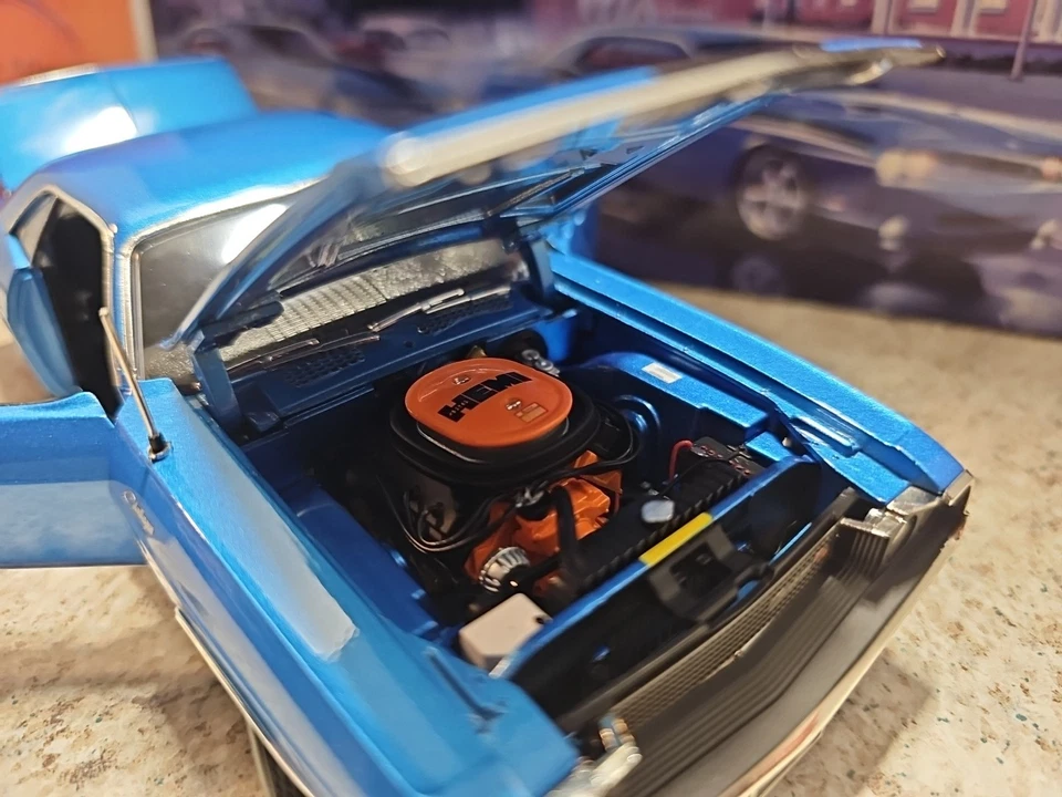 Неполный Ertl Wix 70th Ann 1970 Dodge Hemi Challenger R/T 1:24 литой 👀ЧИТАЙТЕ - Изображение 3 из 4