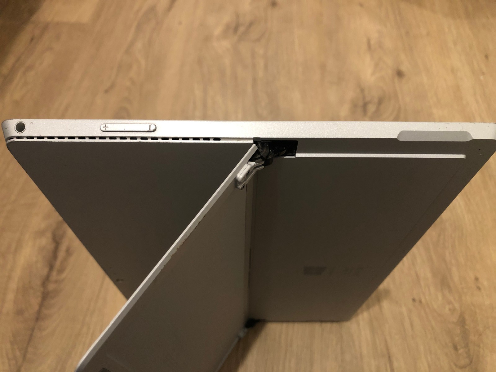 Microsoft Surface Pro 3 Win10 Home i5-4300U 8GB RAM 256GB SSD *READ DESCRIPTION*