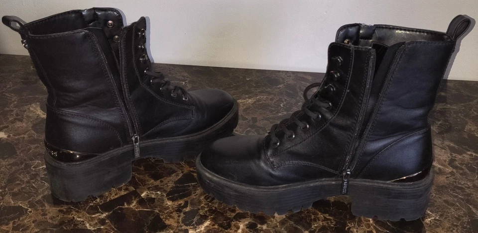 Botas con cordones Guess para mujer Foto 2 de 4