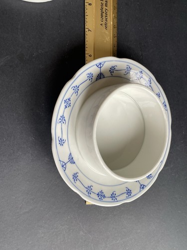 vintage blue and white porcelain covered butter dish Straw flower Dresden Style - Picture 3 of 6