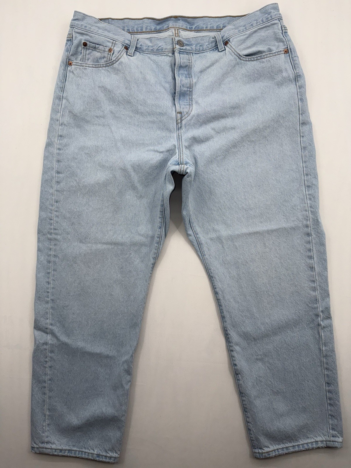 Levi’s 501 Original Fit jeans Fly Button Women’s light wash denim. 18W M