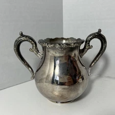 Ornate Silver Plated With Handles Middletown Plate Co  Marked 705 Gilt
