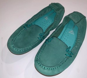 womens green loafers