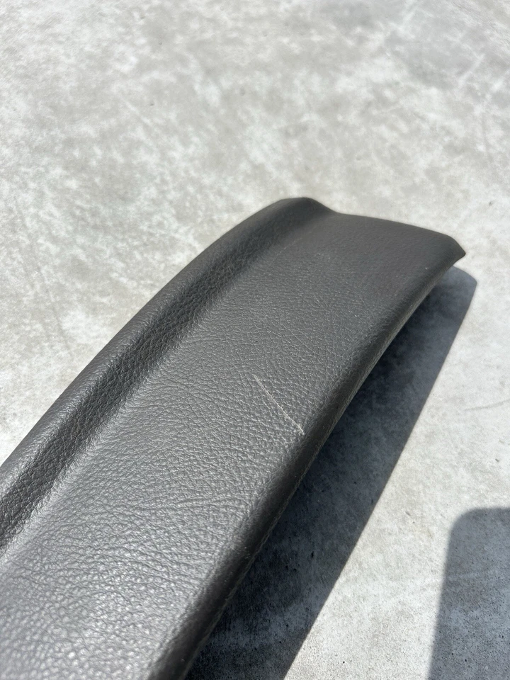 Cubierta de asiento delantero izquierdo Hyundai Genesis 2009 881913M000 OEM Foto 3 de 4