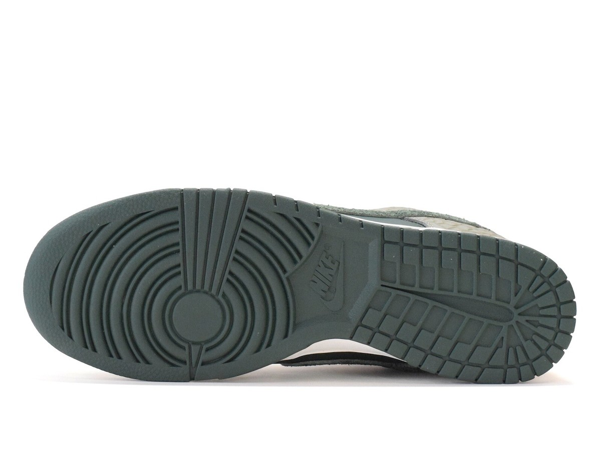 NIKE DUNK LOW RETRO PRM PREMIUM DARK STUCCO GREY VINTAGE NIKE DUNK LOW RETRO PRM PREMIUM DARK STUCCO GREY VINTAGE