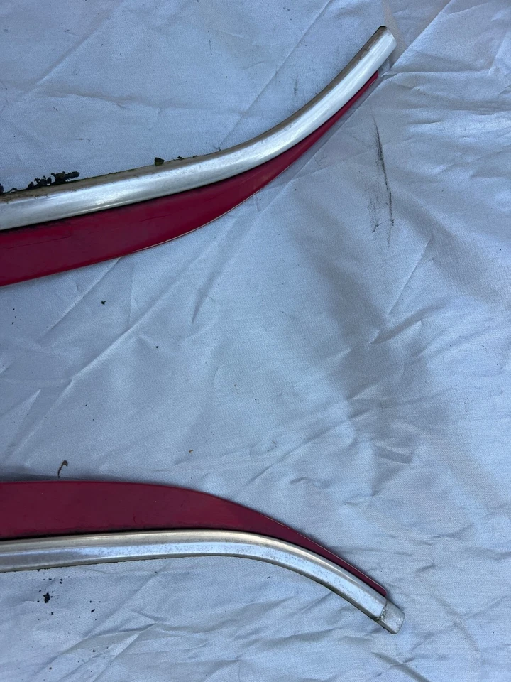 BMW 325IS 1988 cupé E30 cuarto trasero ventana moldura ventilación par OEM ROJO Foto 4 de 4