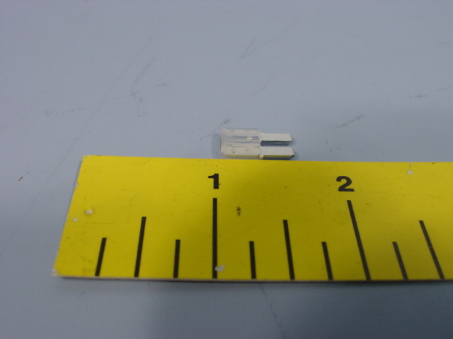 Lot of 100 LittelFuse 0327025.ZXS Micro2 Micro 2 Blade White Lot of 100 LittelFuse 0327025.ZXS Micro2 Micro 2 Blade White