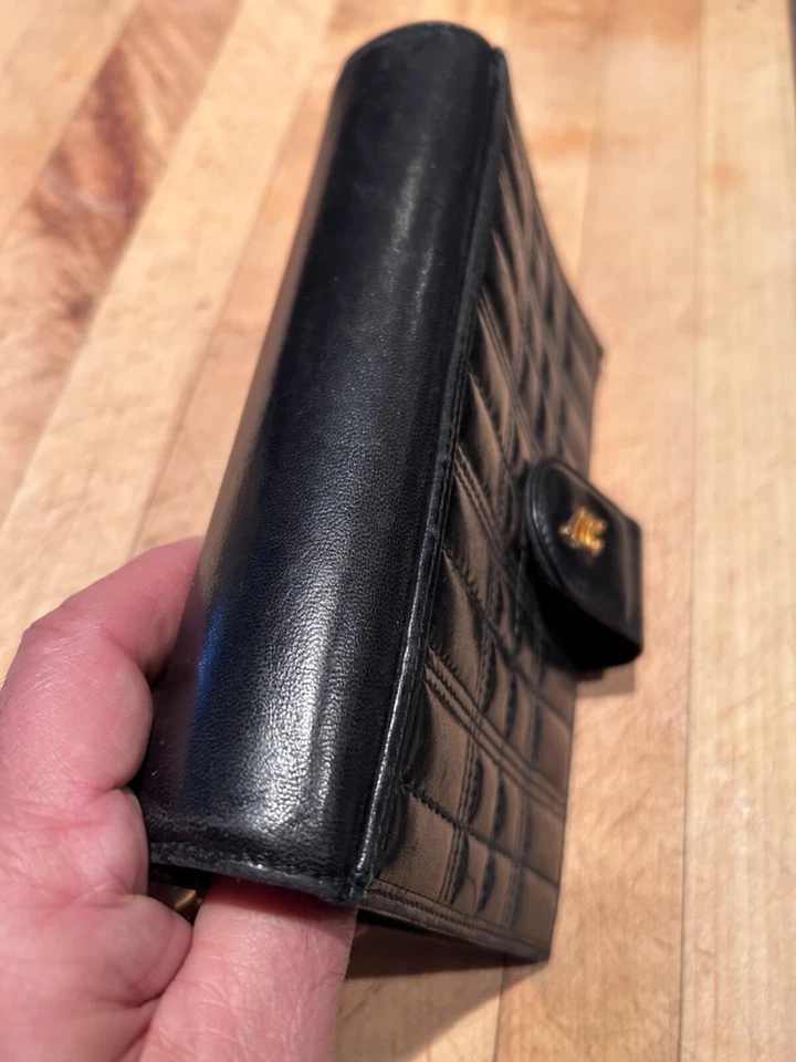 Planificador de 6 anillos Mark Cross de cuero con cierre magnético Foto 2 de 4