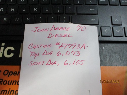 JOHN DEERE "70 DIESEL" PISTON  LOOKS LIKE STANDARD USED  GOOD CONDITION #F1793A