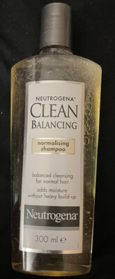 NEUTROGENA CLEAN BALANCING NORMALISIERENDES SHAMPOO EINGESTELLT