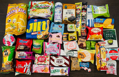 40 Pcs Variety Assorted Curated Asian Snack Box Drink by count Japanese Korean