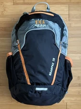 Bear Grylls Bearpac 20 Day-pack Backpack Bonus 2 Hydration Bladders