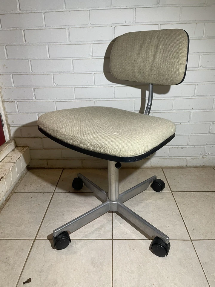 Silla Kevi Herman Miller para estola Rabami, silla de trabajo lateral MCM hecha en Dinamarca Foto 2 de 4