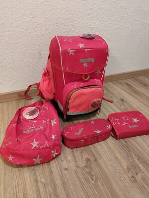 Sehr schöne ultraleichte ergobag Schulranzen für Mädchen Set 4-Teilig
