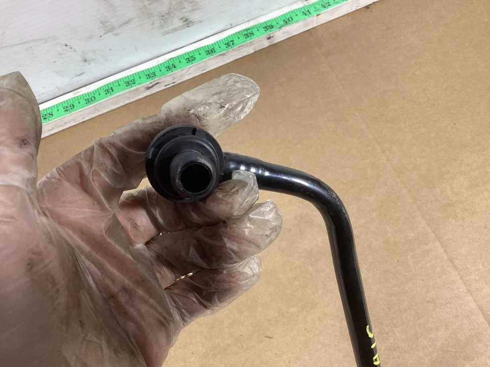 Manguera de vacío de refuerzo de freno BMW 528i 2012-2016 OEM. Foto 3 de 4