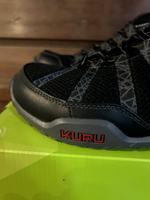 New w Box Kuru Chicane Jet Black Cardinal Red Low Hiking  display picture 3