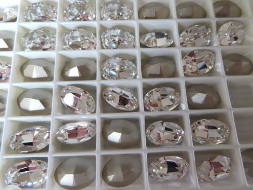 24 Swarovski XILION Oval Rhinestones 14x10mm/foiled. #4128
