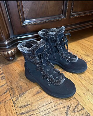 #ad Snow boots Clarks Size 6.5 $63.00