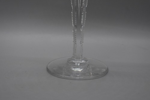 Vástago trampa de aire Val St Lambert Crown 7,25" corvejón de vino grabado verde llave griega laurel - Imagen 4 de 10
