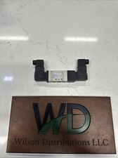 SMC NVFS2420-5DZ-02T 5-Port 3-Position Pilot Operated Solenoid Valve 24VDC