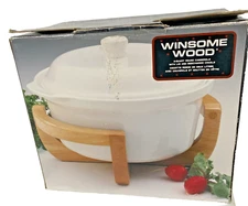 Winsome Wood 2 Quart Round Casserole With Lid And Beechwood Cradle