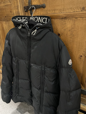 Moncler Montclar Puffer Coat Very good condition UK