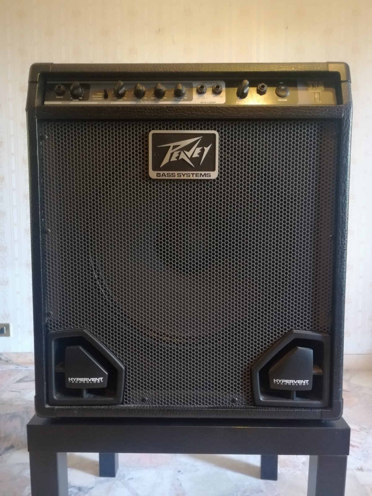 Peavey MAX 115 BASS