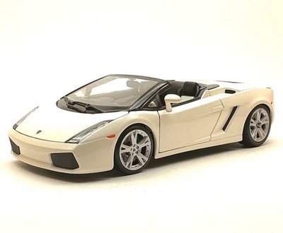 Maisto 531136 Lamborghini Gallardo Spyder Sportwagen in weiss, OVP, 1:18, D058