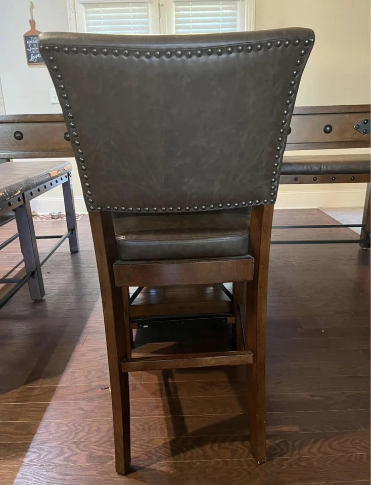 Conjunto de sala de jantar Red Hook pecan 5 peças altura balcão - Imagem 4 de 4