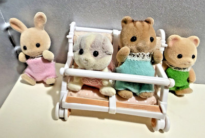 Calico critters Sylvanian Families 4 Babies & A Stroller