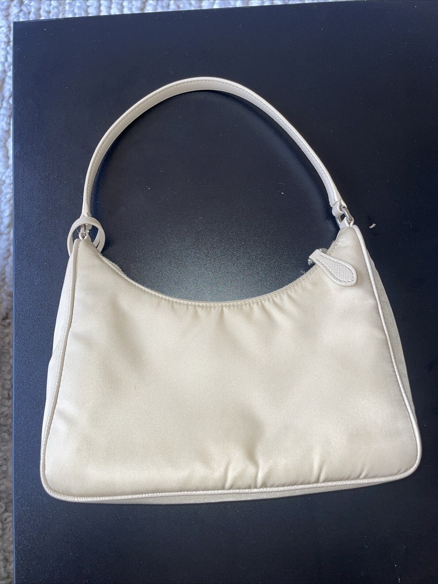 バッグ・カバンその他 Prada Re-Edition 2005 Re-Nylon and Saffiano mini bag Black Prada Re-edition 2005 Re-nylon And Saffiano Mini Bag