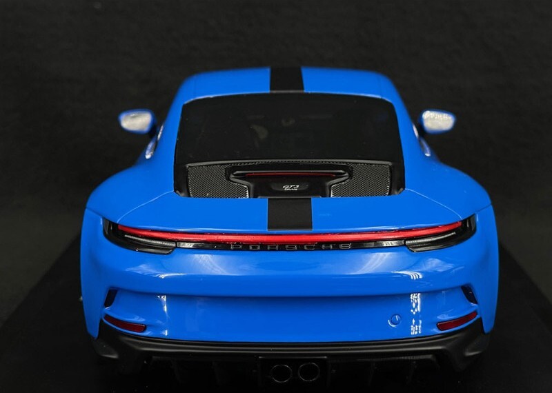 Minichamps Porsche 911 GT3 Touring Type 992 2022 Shark Blue LE of