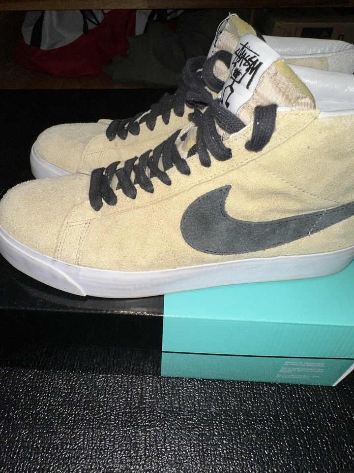 Size 10.5 - Nike SB Blazer Mid x Stussy Midwest Gold 2018 - Image 2 of 4