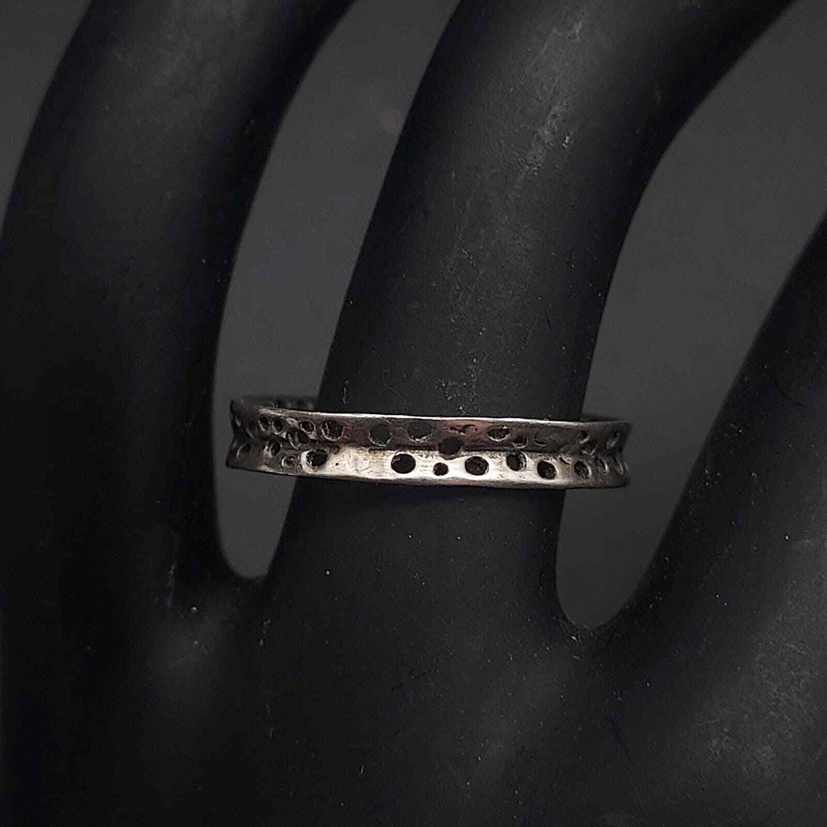 SILVER925 HOLE DESIGN RING/シルバー/リング SILVER925 HOLE DESIGN RING/シルバー/リングの通販 by よし's