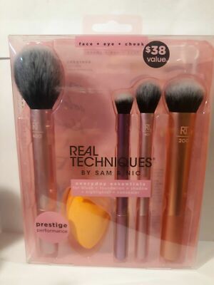 REAL TECHNIQUES Everyday Essentials Brush Set FACE EYE CHEEK SLIGHT EXT SCUFFS