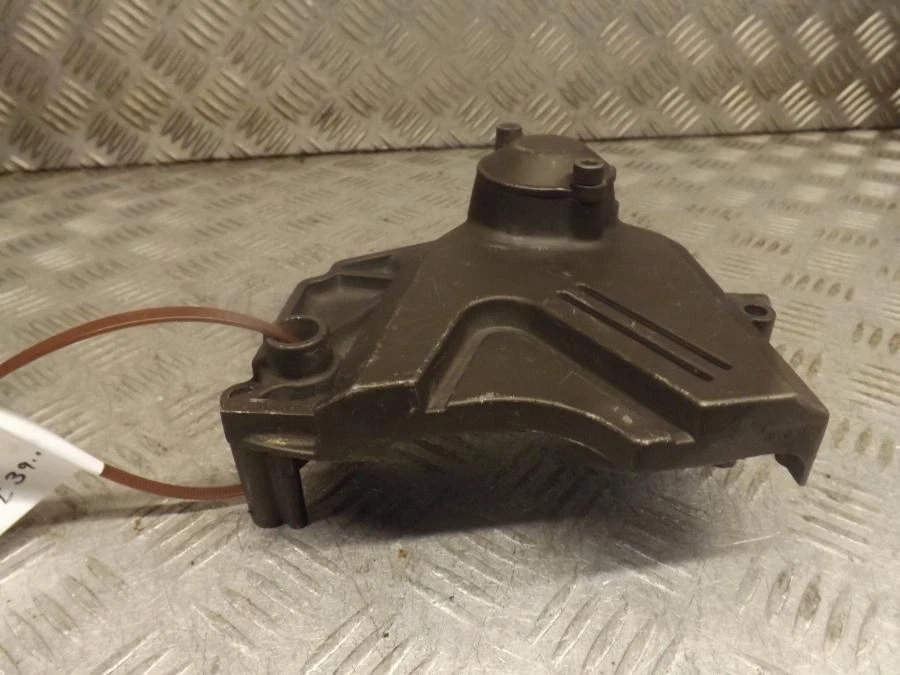 Cubierta de piñón del motor Suzuki GSF400 Bandit 1989-1990 con ajustador de embrague  Foto 3 de 4