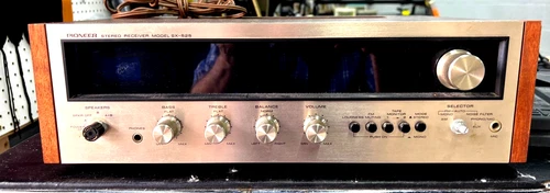 Vintage Pioneer SX-525 AM/FM Stereo Receiver  Wood Veneer  works ,tested fm * !!