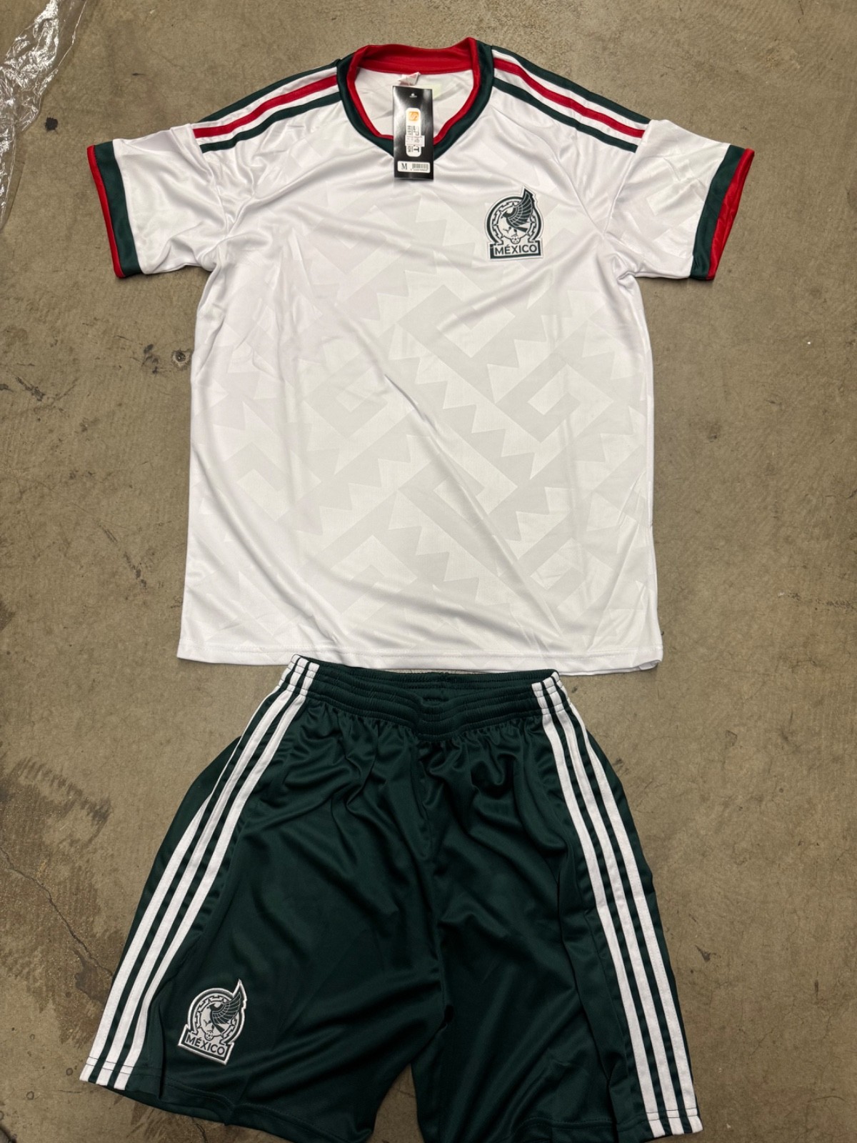 Seleccion Mexicana Short and Jersey. Playera y Short de la Seleccion Mexicana.