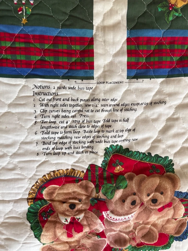 Medias de Navidad acolchadas "Abrazos de vacaciones" panel de tela osos pan de jengibre 34"x44 Foto 4 de 4