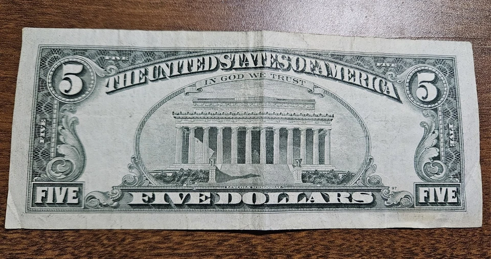 1988A $5 Federal Reserve Note Circulated - Image 2 of 2