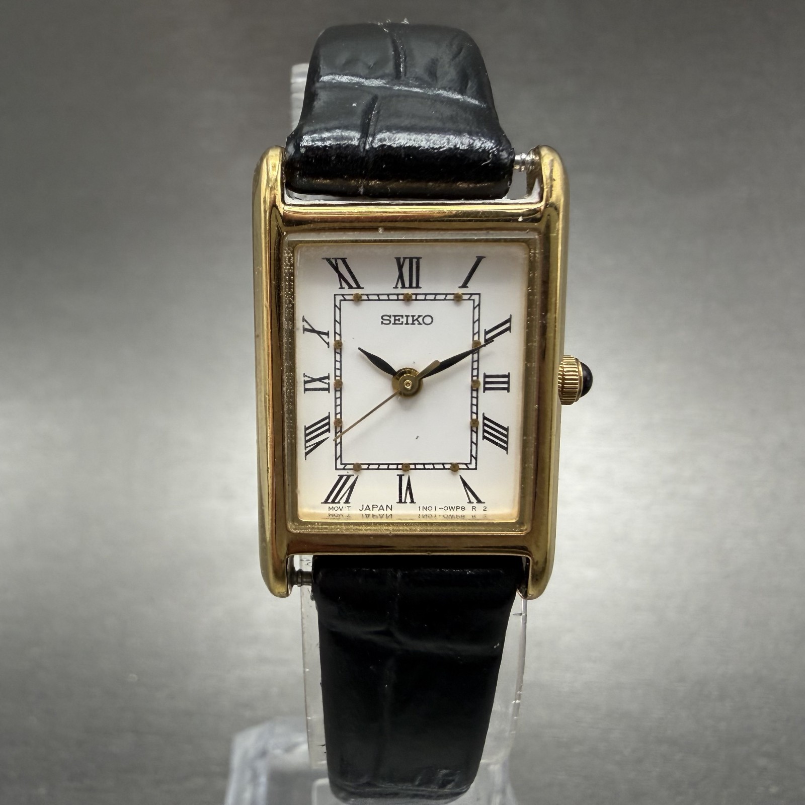 White Rectangle Watch New Battery Tone Women Gold 1N01-0LK0 18mm Dial Seiko tank - VintageWatches.PK White Rectangle Watch New Battery Tone Women Gold 1N01-0LK0 18mm Dial Seiko tank - vintagewatches.pk