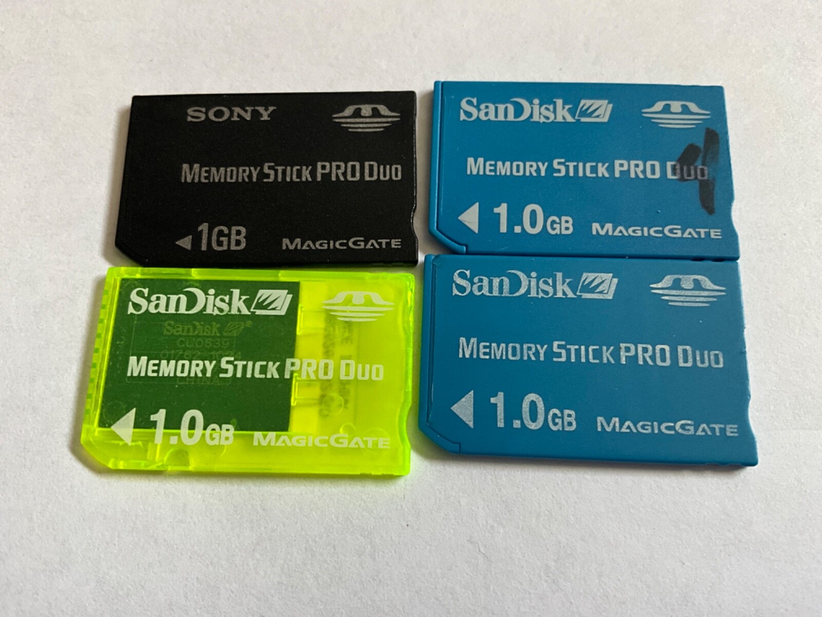 Lot 4pcs 1gb Sony Sandisk Pro Duo memory stick for Cybershot pro duo Sony camera eBay