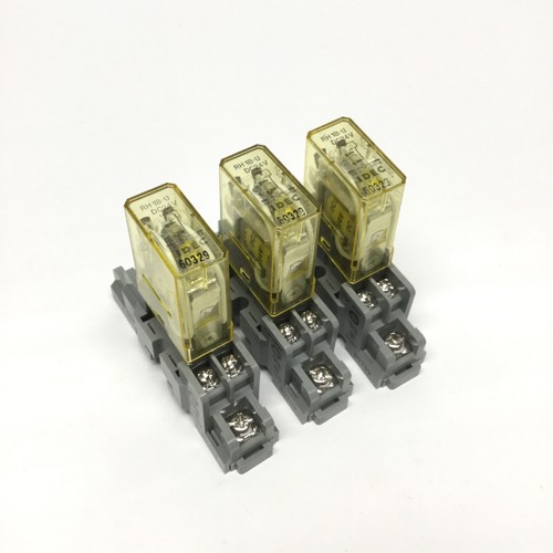 Lot of 3 Idec RH1B-U Ice Cube Control Relays 24VDC, SPDT 10A 240V w/ Socket Base - 第 1/5 張圖片