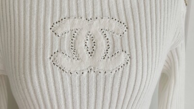 NWT 20P CHANEL WHITE RIBBED KNIT CC LOGO BUTTONS MINI DRESS NWT 20P CHANEL WHITE RIBBED KNIT CC LOGO BUTTONS MINI DRESS
