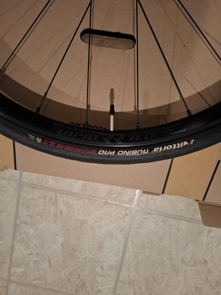 Juego de ruedas Victoria RUBINO PRO/Fulcrum 500 Foto 2 de 4