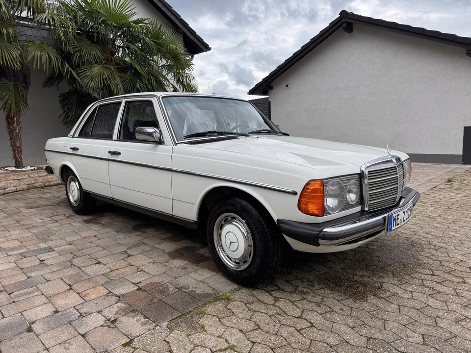 Mercedes-Benz 200 D W123 - Bild 2 von 4