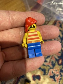 LEGO Pirates 6276: Eldorado Fortress Complete w/ Manual Mini Figures No box